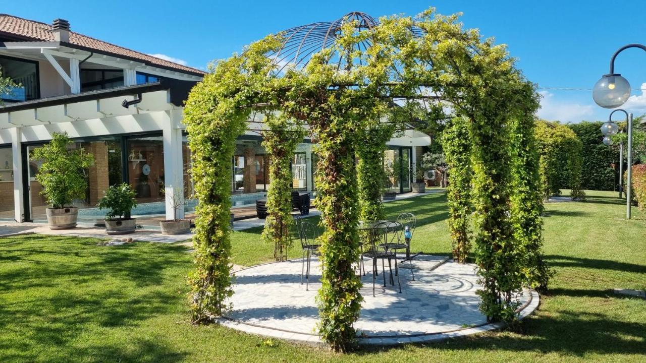 Fontana Oasis Apartments Castelnuovo del Garda Eksteriør billede